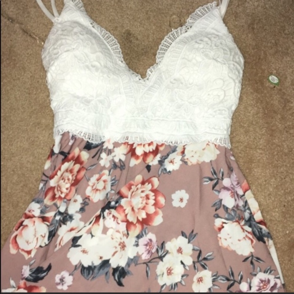 VERY CUTE FLORAL DRESS